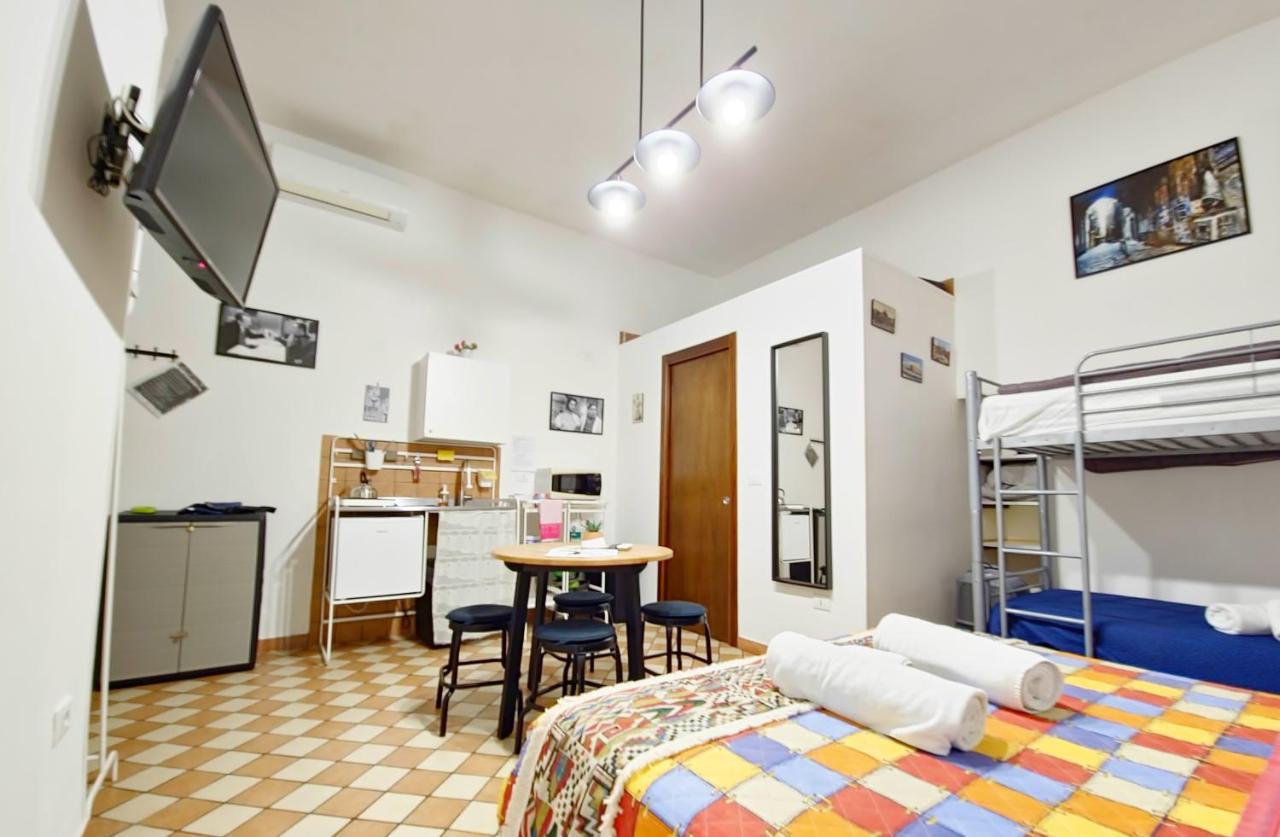 La Casina Di Promised Land Napoli Apartment Bagian luar foto