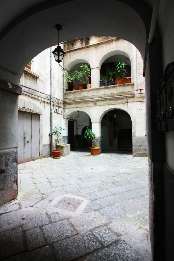 La Casina Di Promised Land Napoli Apartment Bagian luar foto